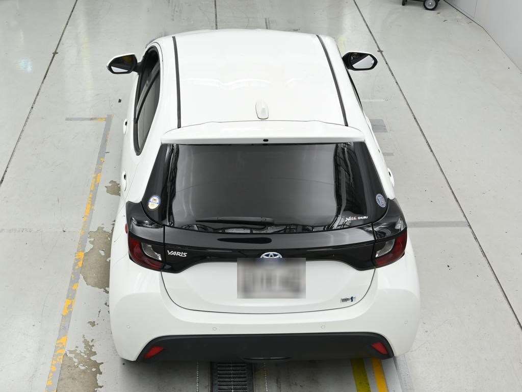 2023 Toyota Yaris ハイブリッドX auction photo 8