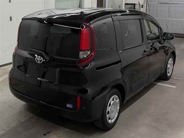 2023 Toyota Sienta X auction photo 5