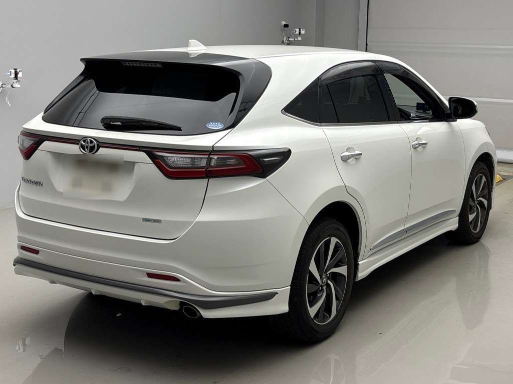 2018 Toyota Harrier プレミアム auction photo 2