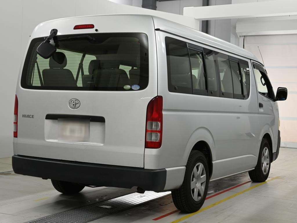 2005 Toyota Hiace DX auction photo 2