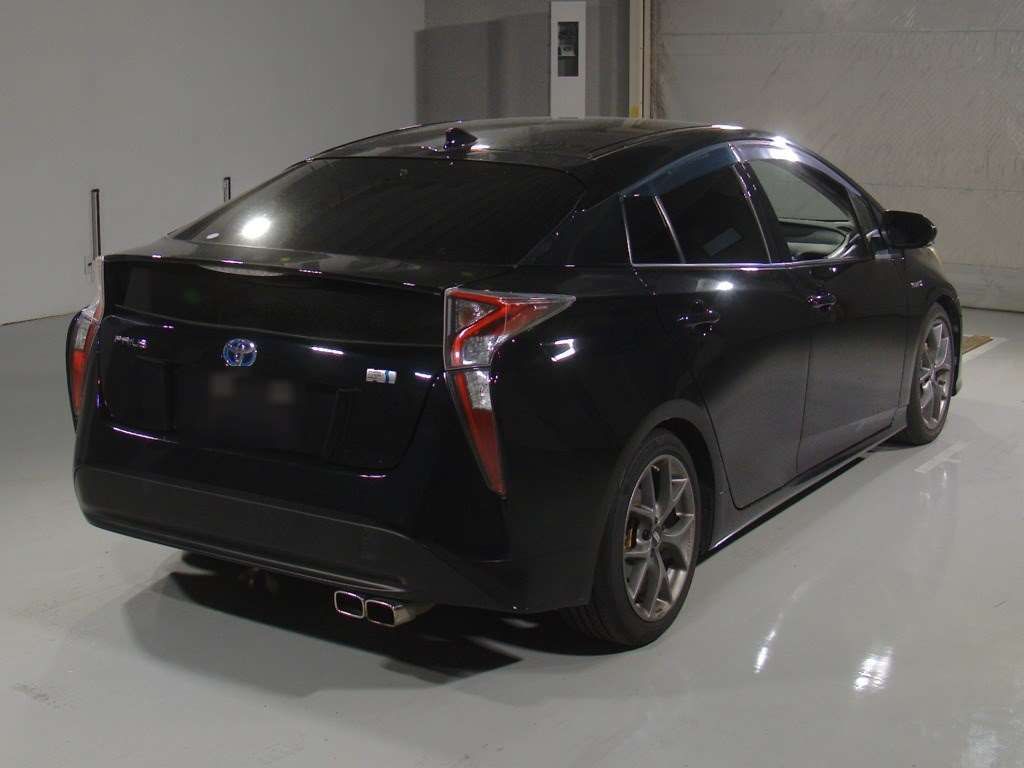 2017 Toyota Prius S auction photo 2