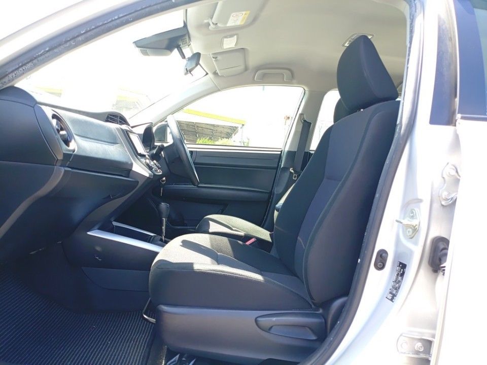 2019 Toyota Corolla Fielder auction photo 16