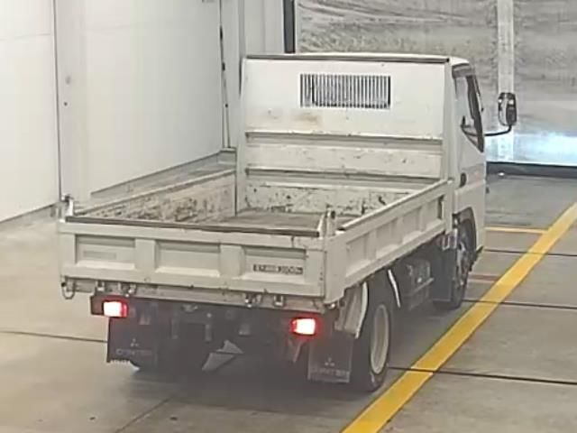2006 Mitsubishi Fuso Canter ダンプ auction photo 2