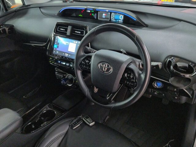 2019 Toyota Prius PHEV Sセーフティパッケージ auction photo 3