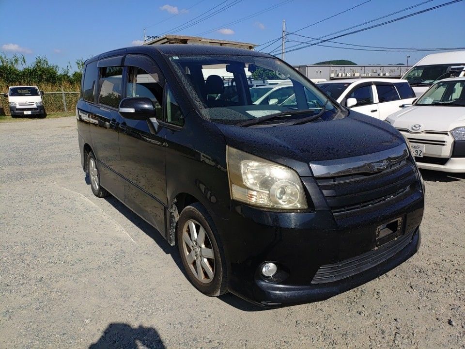 2009 Toyota Noah auction photo 4