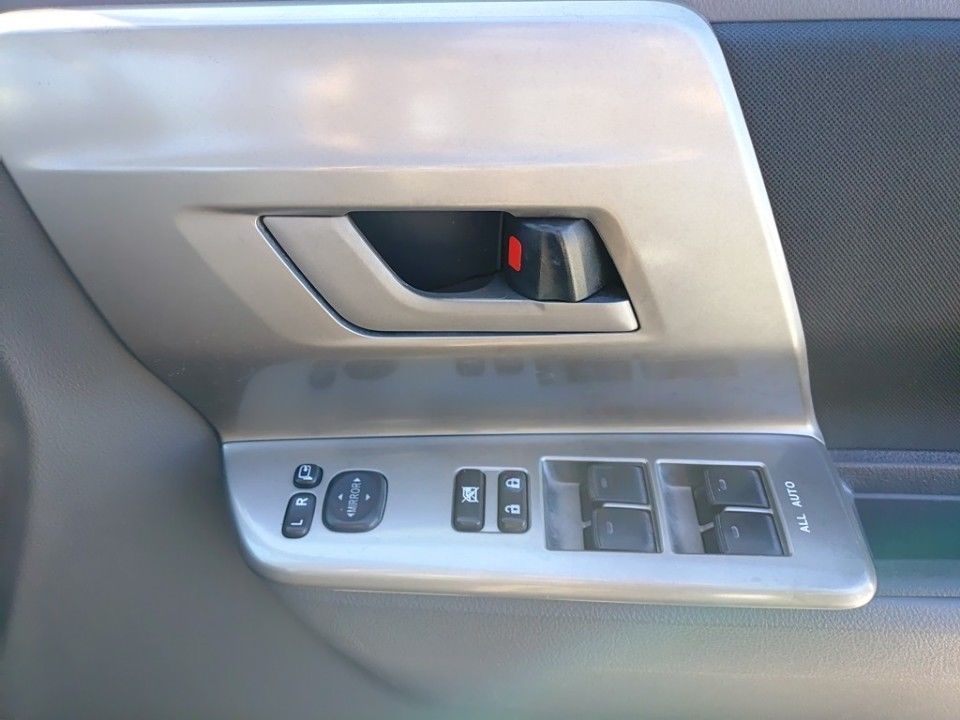 2009 Toyota Noah auction photo 14