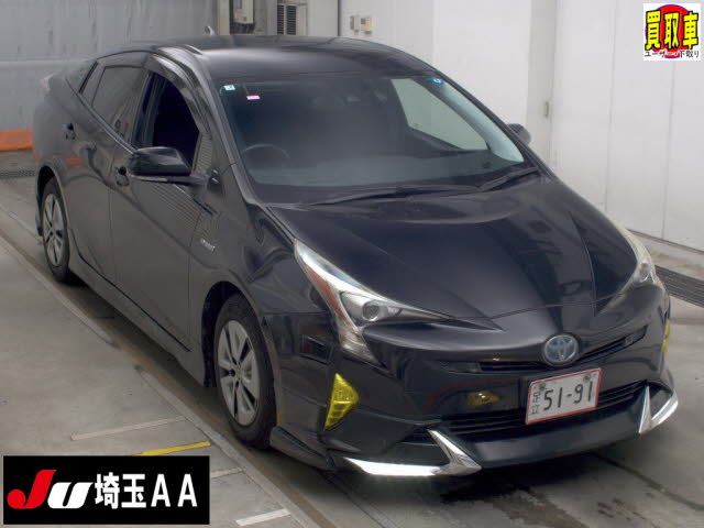 Japan Auction Vehicles 12 2017 Toyota Prius A auction photo