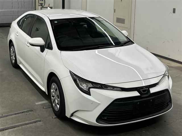 2023 Toyota Corolla X Japan auction vehicle