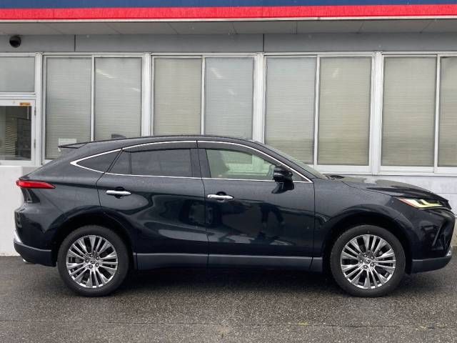 2021 Toyota Harrier Z auction photo 2