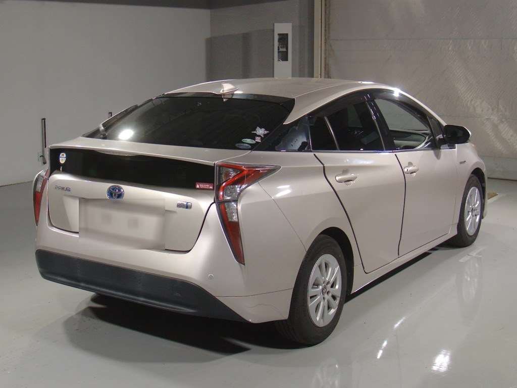 2016 Toyota Prius S auction photo 2