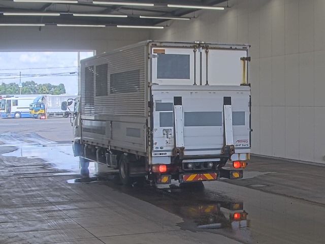 2017 Hino Ranger アルミウイング auction photo 2