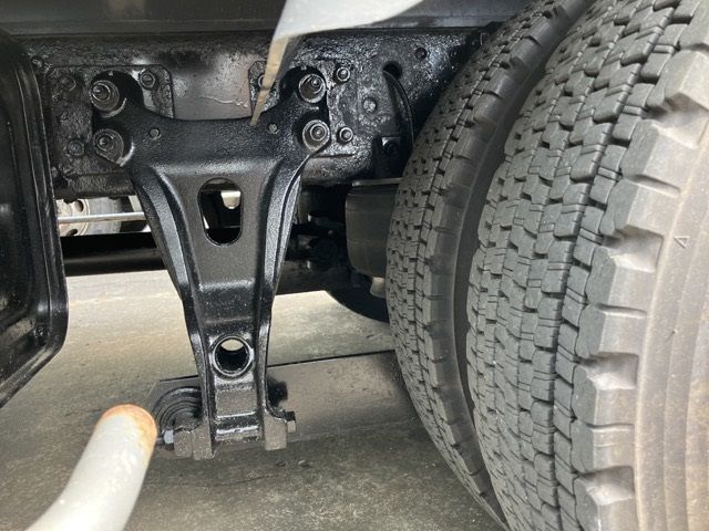 2017 Hino Ranger アルミウイング auction photo 9