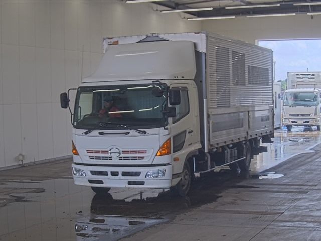 2017 Hino Ranger アルミウイング Japan auction vehicle