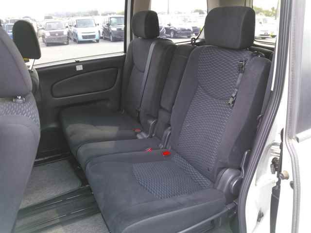 2016 Nissan Serena Highway Star S Edition auction photo 9