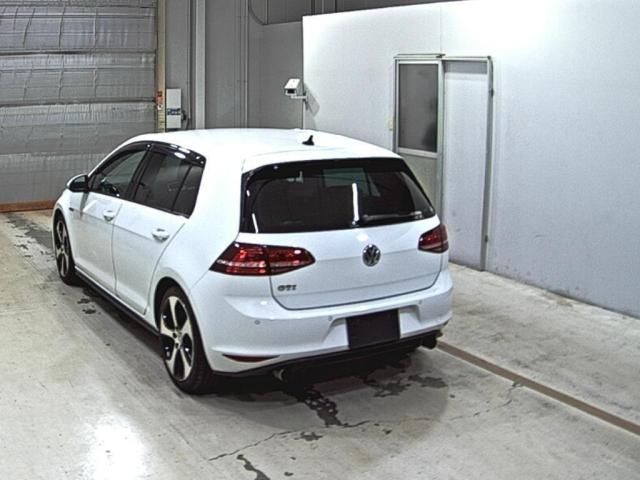 2014 Volkswagen ゴルフGTI ベースグレード auction photo 2