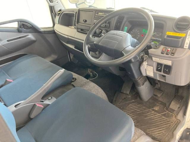 2013 Mitsubishi Fuso Canter Panel van auction photo 2