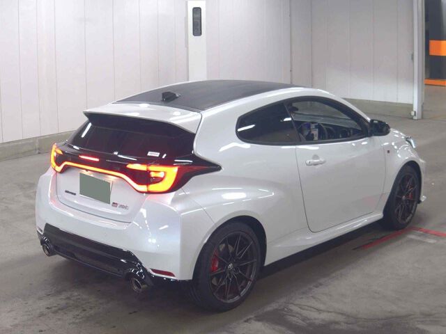 2025 Toyota GR Yaris RZ High Performance 4WD auction photo 5