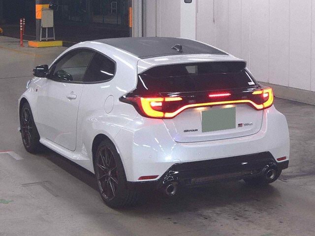 2025 Toyota GR Yaris RZ High Performance 4WD auction photo 2