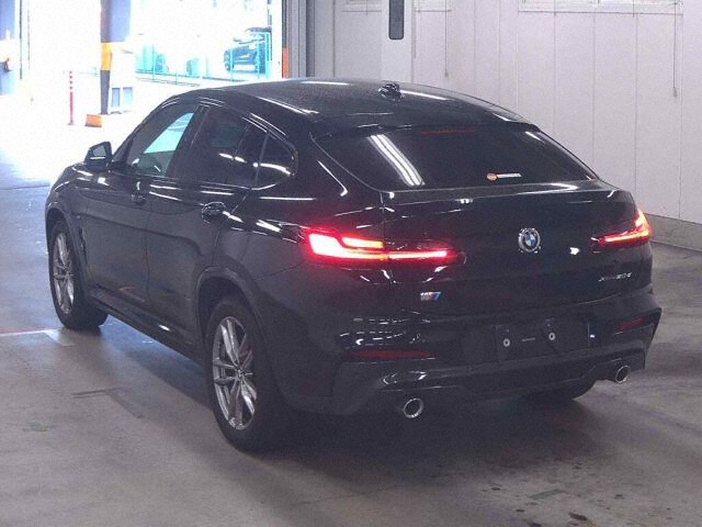2021 BMW X4 XDRIV20D Mスポ 4WD auction photo 2