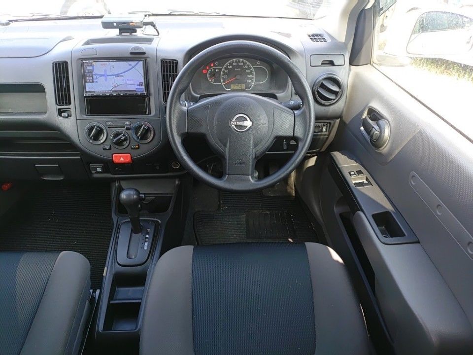 2021 Nissan AD auction photo 3