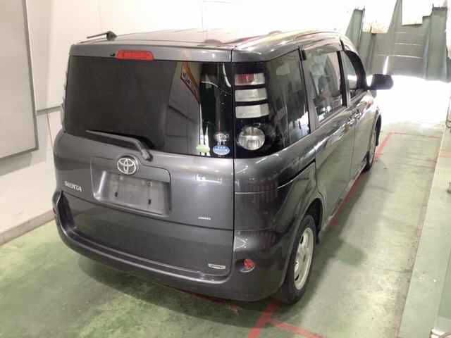2007 Toyota Sienta 4WD X Sエディション auction photo 2