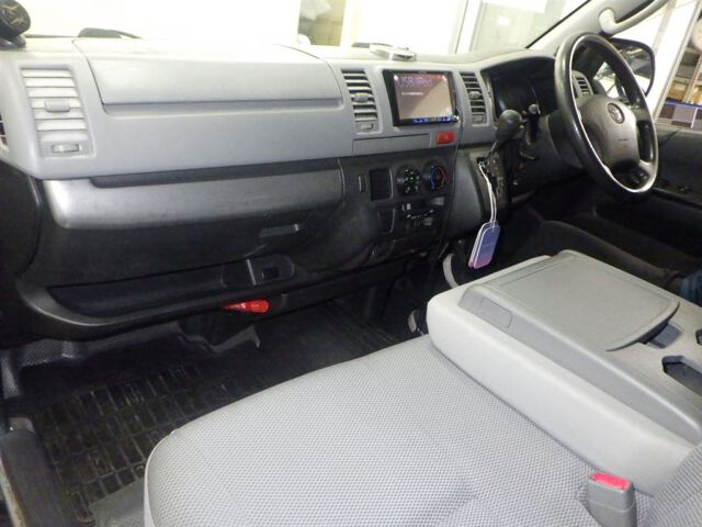 2007 Toyota Hiace auction photo 3