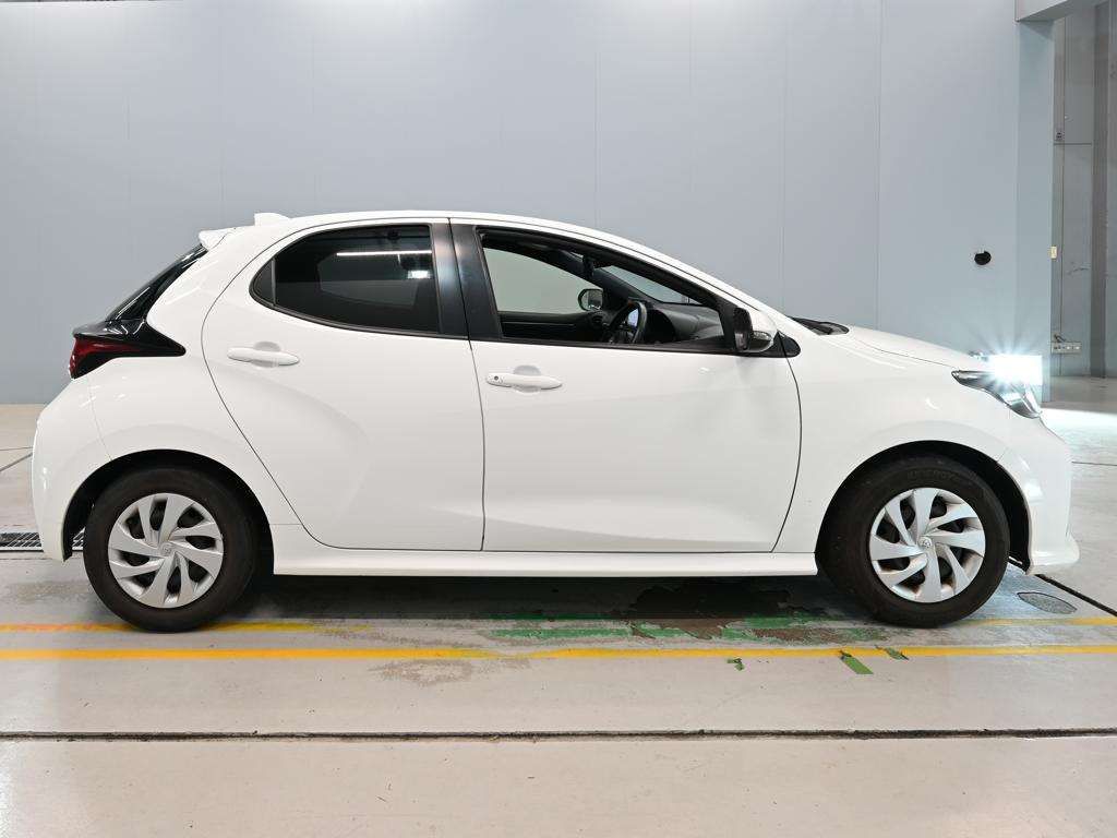 2022 Toyota Yaris X auction photo 3