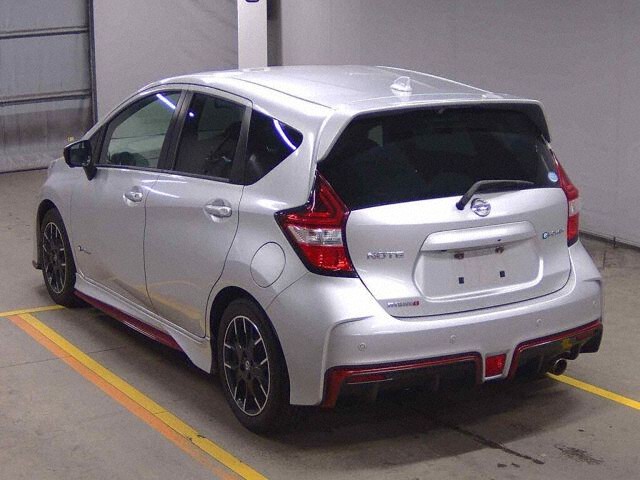 2017 Nissan Note E-POWER NISMO auction photo 2