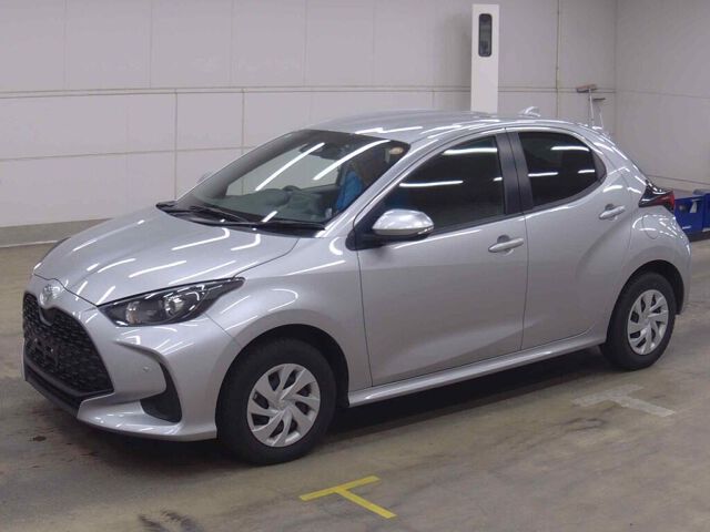 2024 Toyota Yaris X 4WD auction photo 4