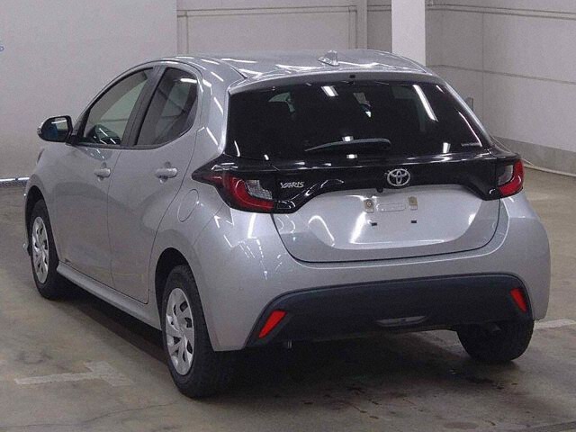 2024 Toyota Yaris X 4WD auction photo 2