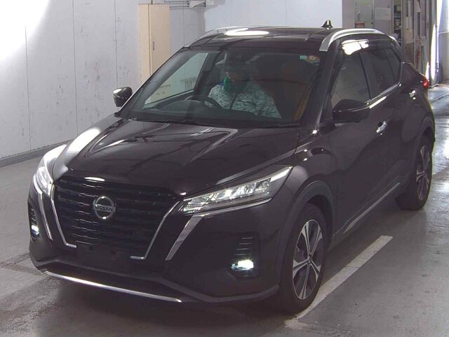 2021 Nissan Kicks XツートーンインテリアED auction photo 4
