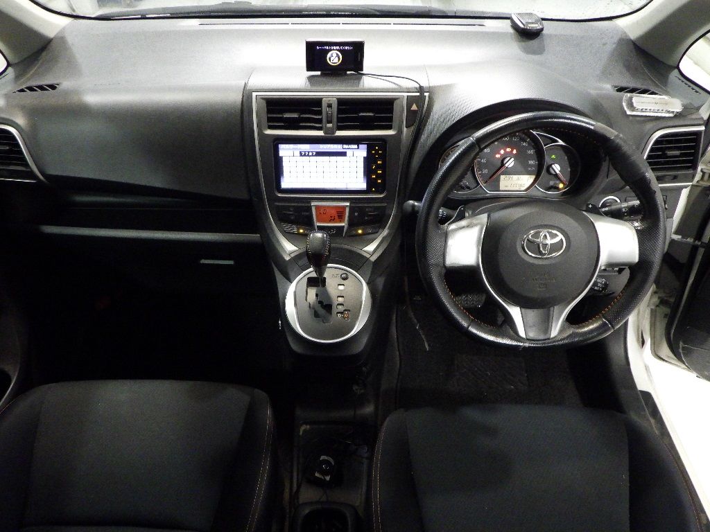 2011 Toyota Ractis S auction photo 3