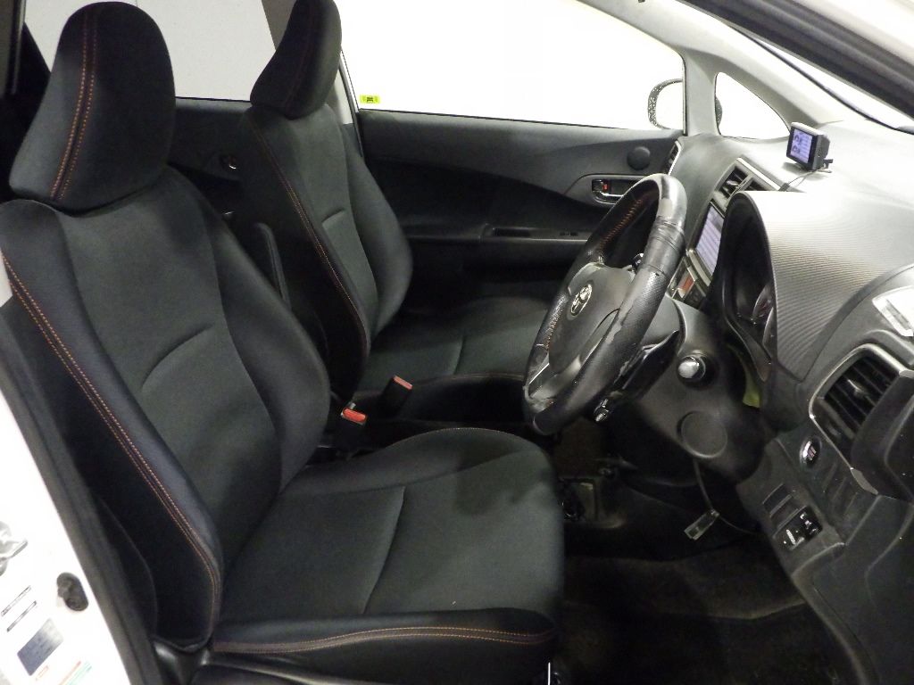 2011 Toyota Ractis S auction photo 6