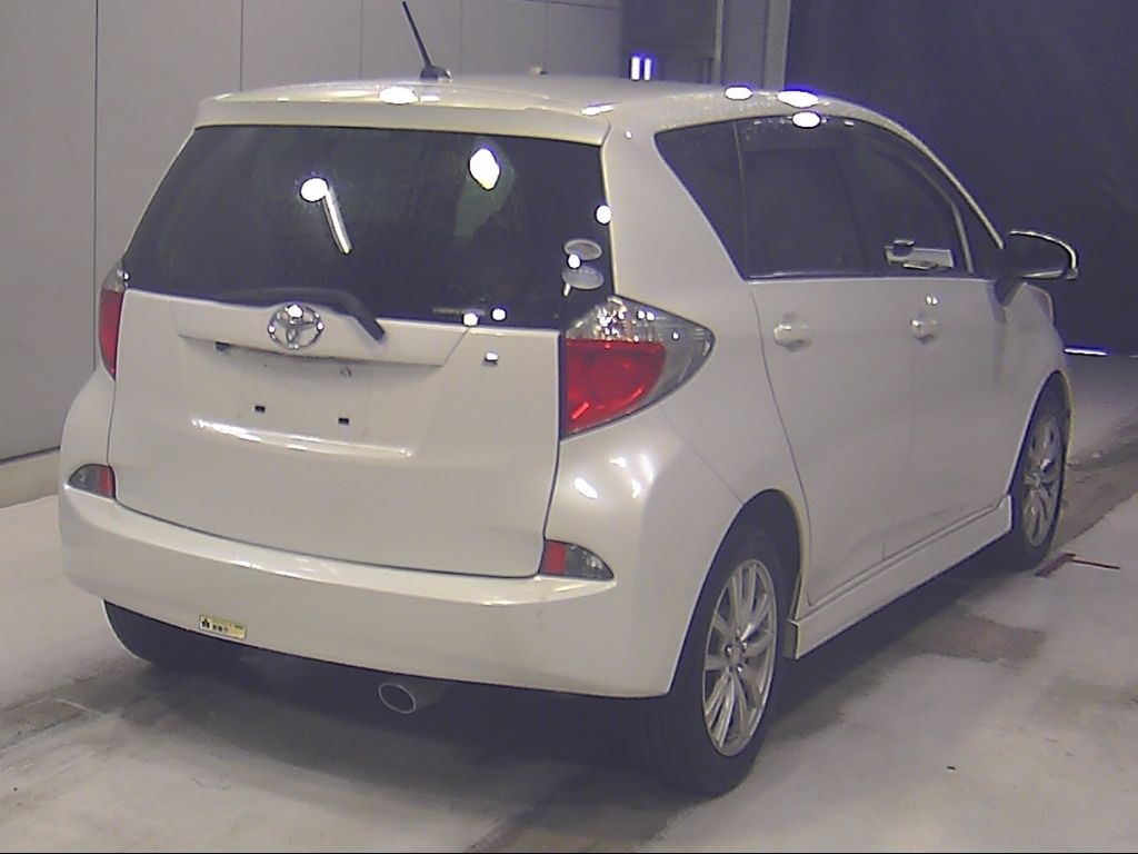 2011 Toyota Ractis S auction photo 2