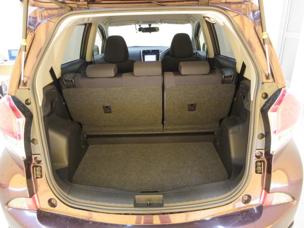 2015 Toyota Ractis S auction photo 8