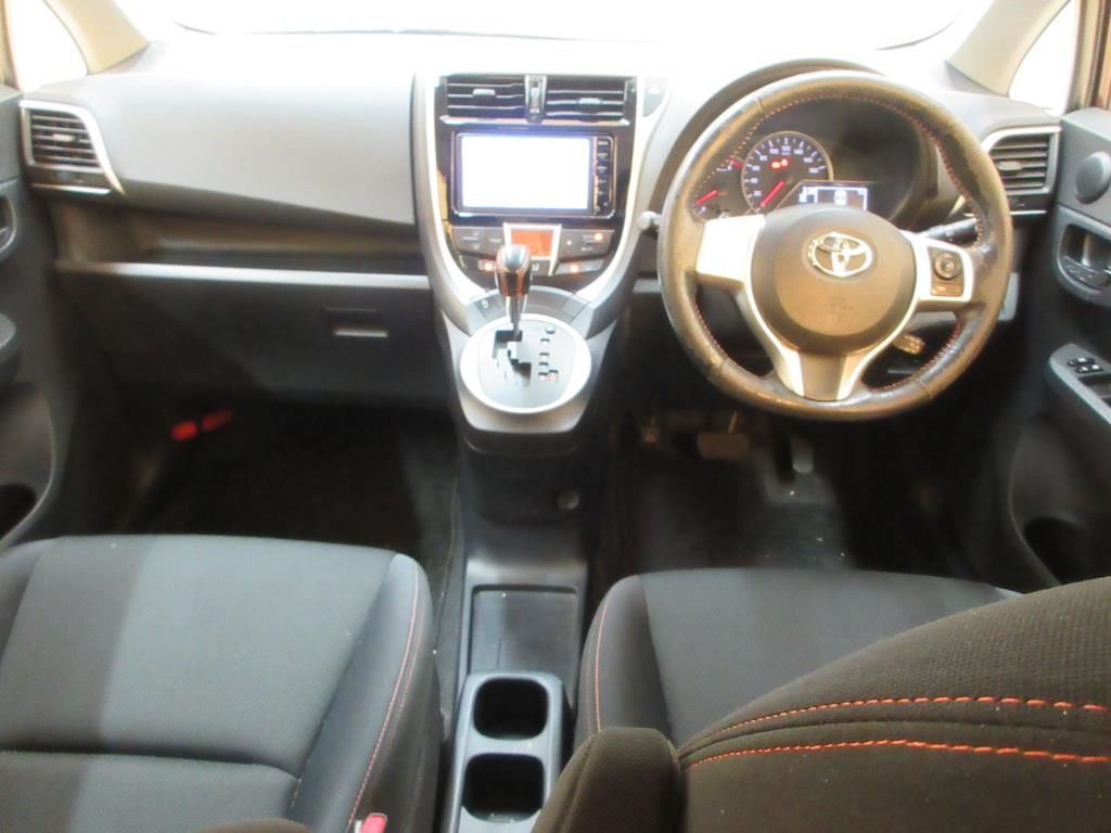 2015 Toyota Ractis S auction photo 3