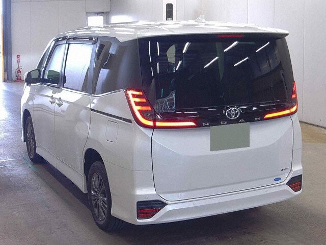2026 Toyota Noah ハイブリッドS-Z 4WD auction photo 2