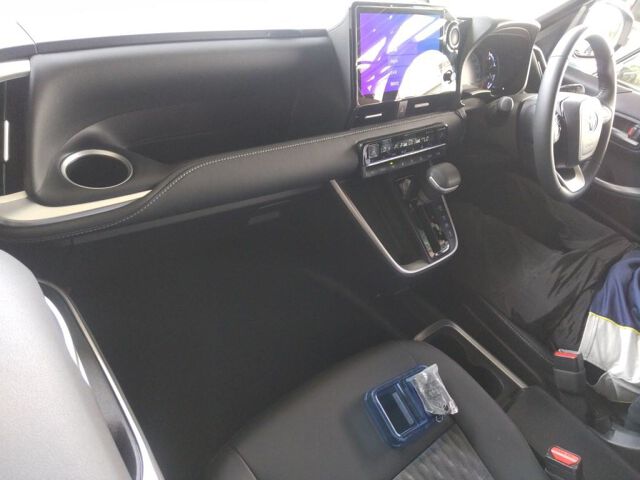 2026 Toyota Noah ハイブリッドS-Z 4WD auction photo 3