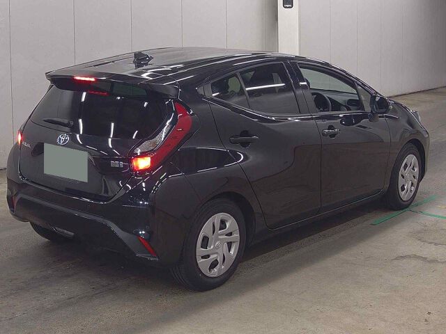 2023 Toyota Aqua X auction photo 5