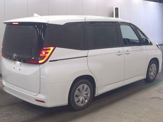 2025 Toyota Noah X auction photo 5