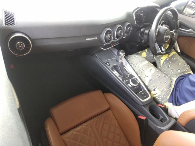 2016 Audi TTクーペ 2.0 TFSI Quartz Leather P 4WD auction photo 3