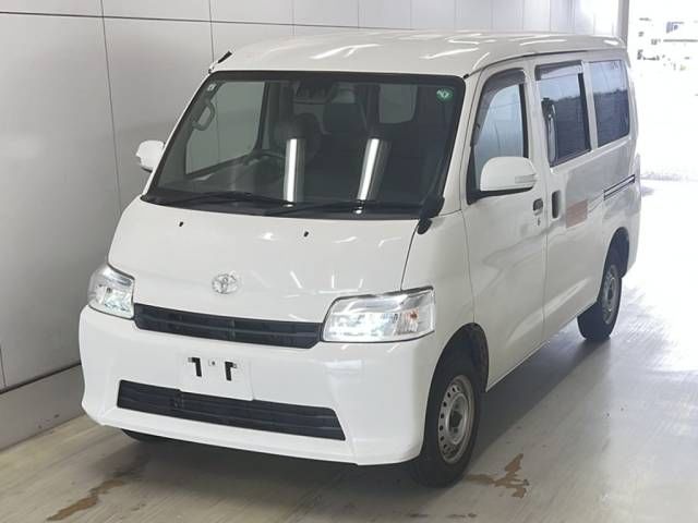 2021 Toyota TownAce Van GL Japan auction vehicle