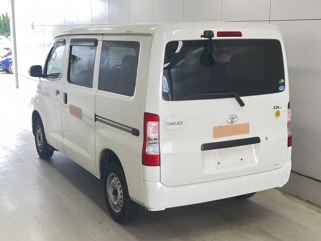2021 Toyota TownAce Van GL auction photo 3