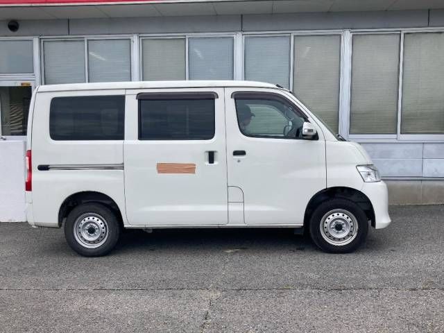 2021 Toyota TownAce Van GL auction photo 2