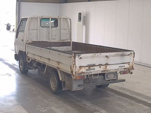 2001 Toyota Dyna 4WD auction photo 2