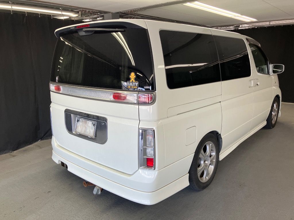 2003 Nissan Elgrand ライダー auction photo 4