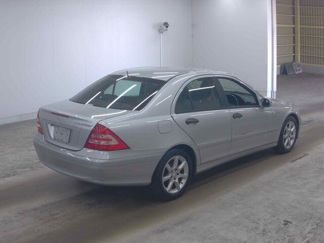 2005 Mercedes-Benz C-Class C180コンプレッサー auction photo 5