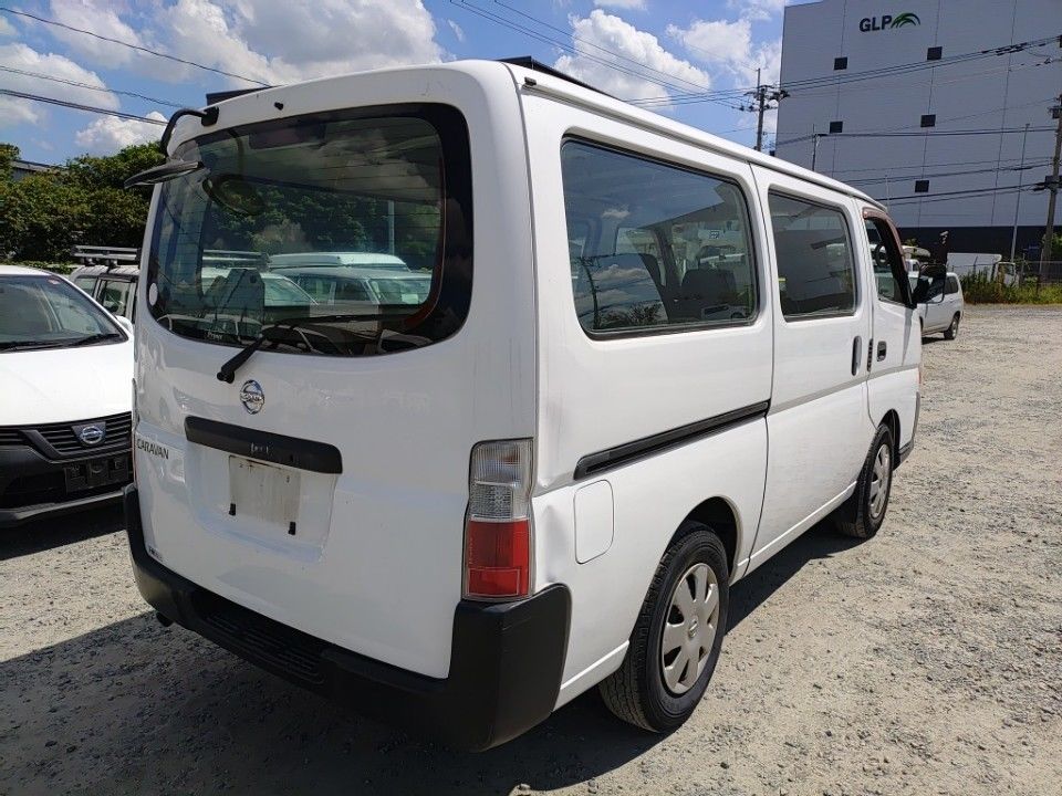 2011 Nissan Caravan auction photo 2