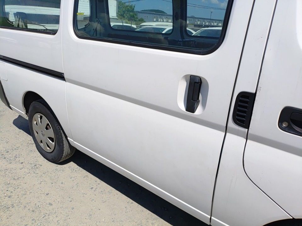 2011 Nissan Caravan auction photo 29