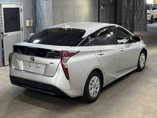 2016 Toyota Prius S auction photo 5